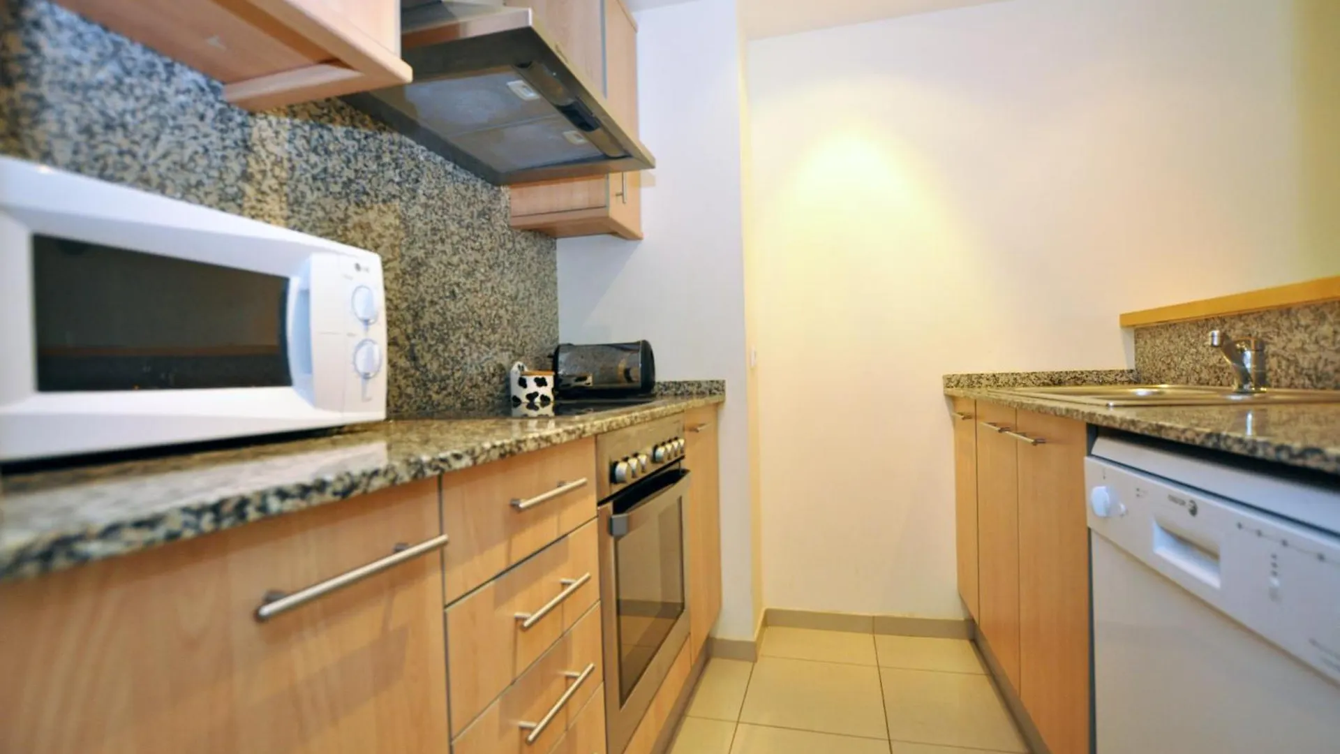 Apartament 1006 Mileni II 50M Playa - Apivend Immo Roses